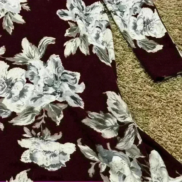 How Very Loved Burgundy Floral Long Sleeve Swing Dress Size Large - Picture 4 of 7